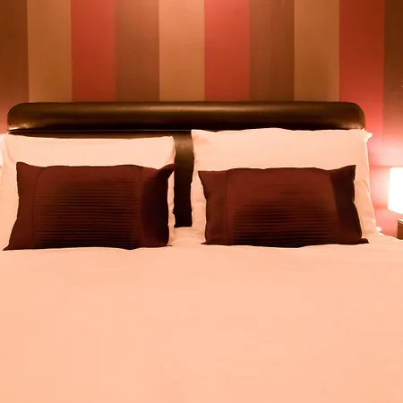 Boutique - Self Contained *