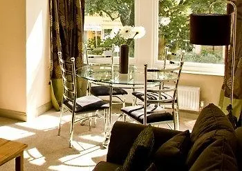 Boutique - Self Contained